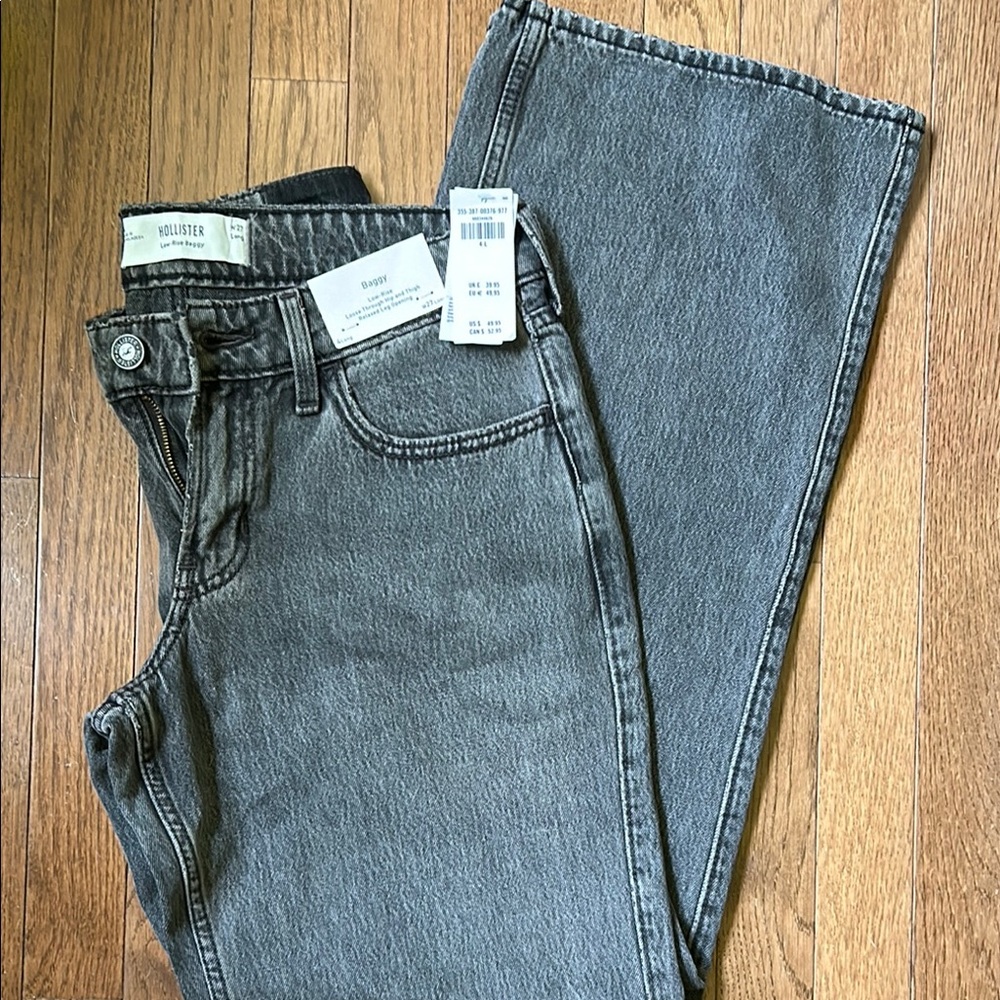 Hollister Women's Dark Gray Boyfriend Jeans